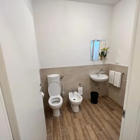 Konukevi We Tower Self Check-in Pisa